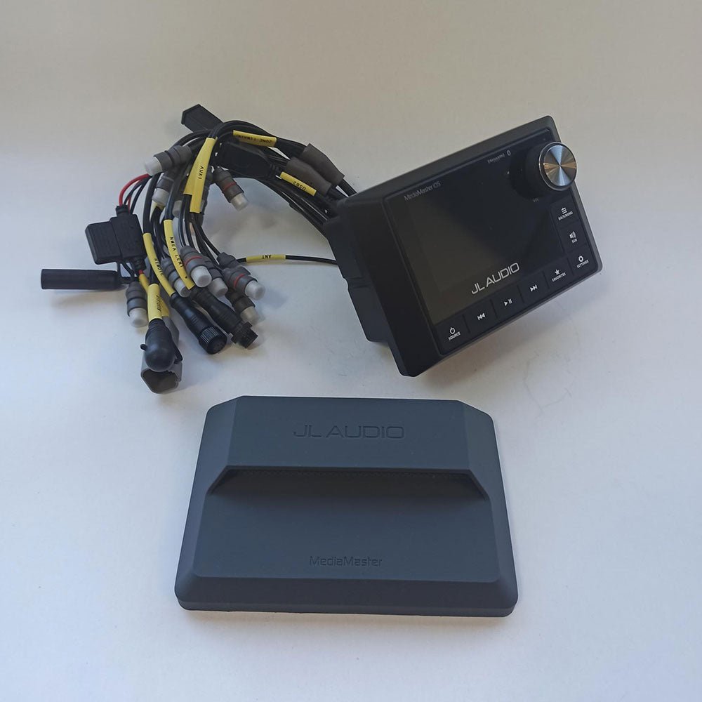 ΠΗΓΗ MEDIA MASTER MM105 USB - BLUETOOTH - LCD ΟΘΟΝΗ 3.5in - για σκάφη αναψυχής - Ναυτιλιακός εξοπλισμός - Stefanou Marine